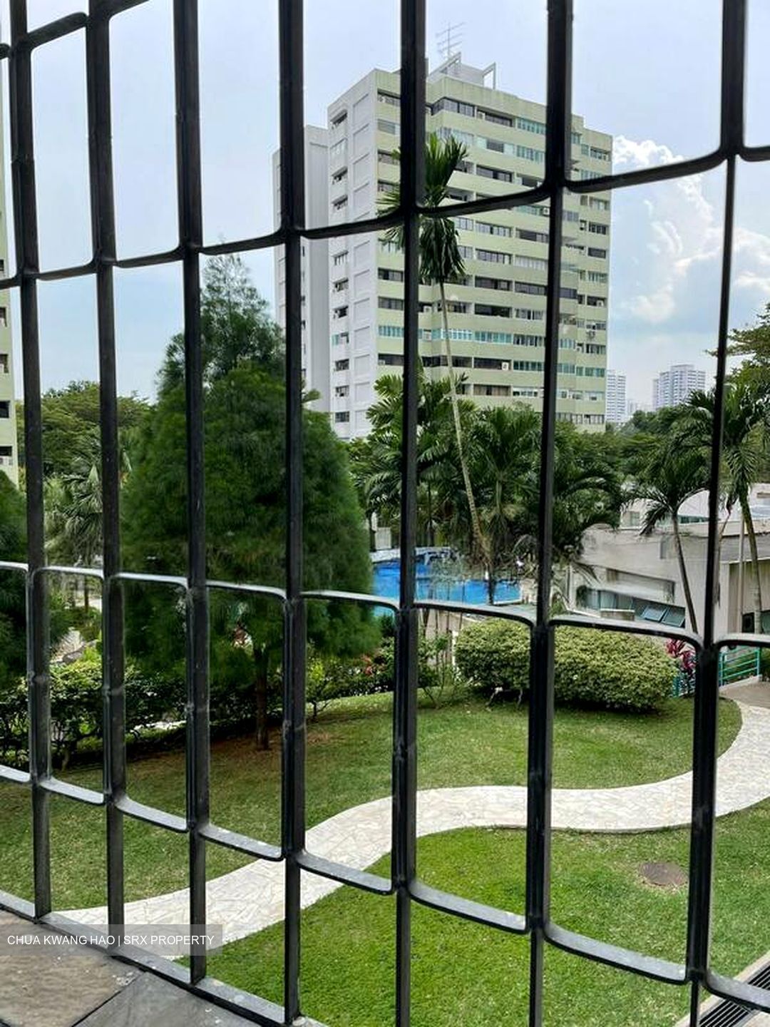 Pine Grove (D21), Condominium #500749301